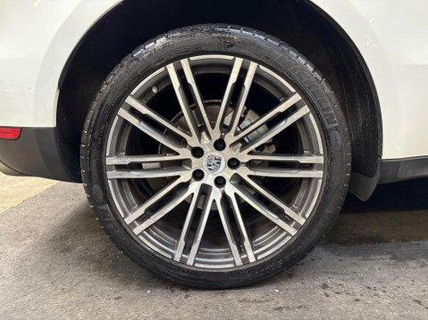 Porsche Macan 3.0 TD V6 S PDK 4WD Euro 6 (s/s) 5dr 51
