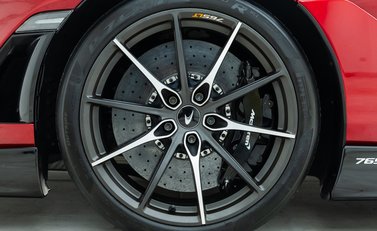 McLaren 765LT 30