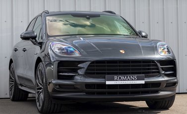 Porsche Macan S 1