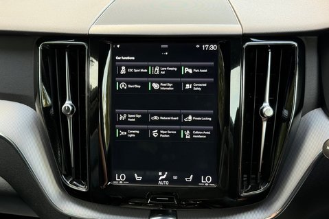 Volvo XC60 T5 R-DESIGN AWD - RARE COLOUR - VOLVO SERVICE HISTORY 33