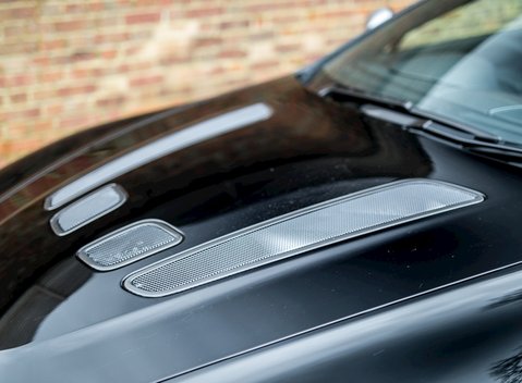 Aston Martin V12 Vantage S 24