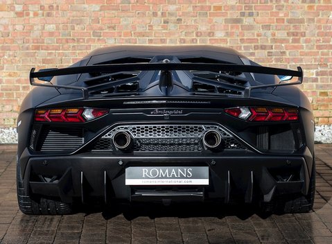 Lamborghini Aventador SVJ LP 770-4 5