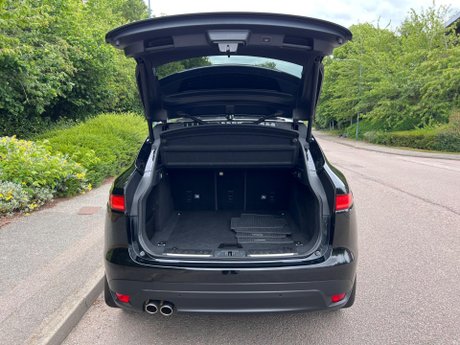 Jaguar F-Pace 2.0 D180 Chequered Flag Auto AWD Euro 6 (s/s) 5dr 52