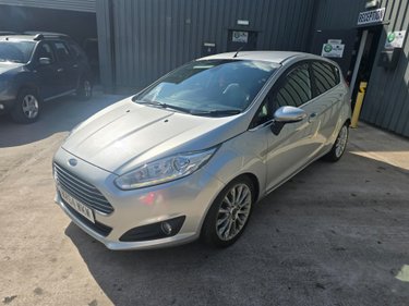 Ford Fiesta TITANIUM X 2