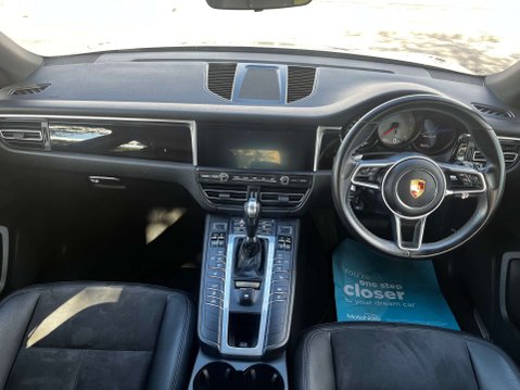 Porsche Macan 3.0 Macan S Semi-Auto 4WD 5dr 9
