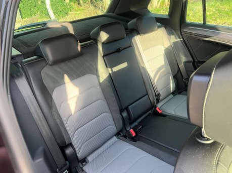 Volkswagen Tiguan 2.0 Tiguan R-Line Tech TDI Semi-Auto 5dr 42