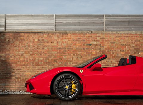 Ferrari 488 Spider 27