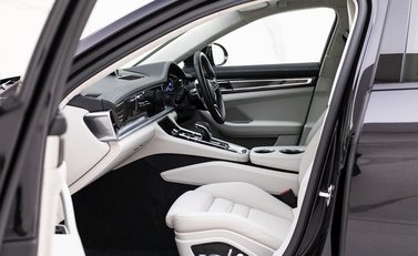 Porsche Panamera Turbo S E-Hybrid Executive 16