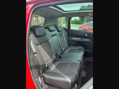 Peugeot 3008 1.6 3008 Allure e-HDi Semi-Auto 5dr 17