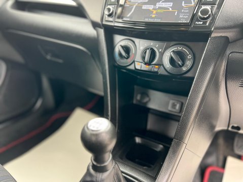 Suzuki Swift SZ3 38