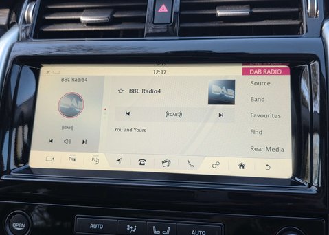 Land Rover Discovery 3.0 Discovery Luxury HSE SD6 Auto 4WD 5dr 69