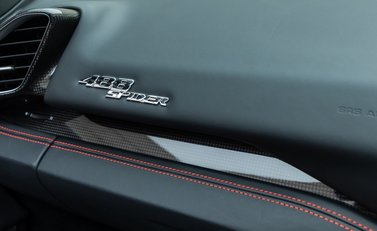 Ferrari 488 SPIDER 24