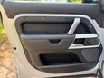Land Rover Defender X-DYNAMIC S MHEV 43