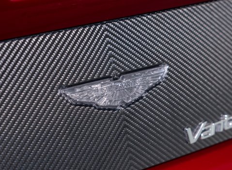Aston Martin Vantage GT8 40