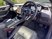Jaguar F-Pace 2.0 D200 MHEV R-Dynamic HSE Auto AWD Euro 6 (s/s) 5dr 23