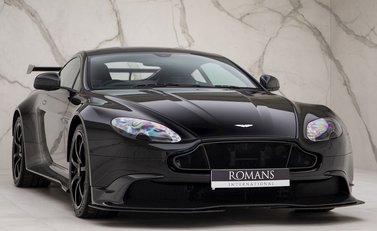 Aston Martin Vantage GT8 1