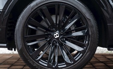 Bentley Bentayga Speed 10