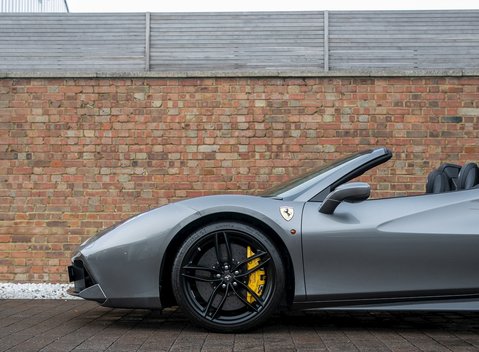 Ferrari 488 Spider 24