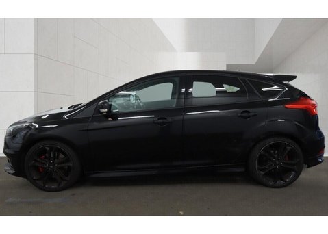 Ford Focus 2.0T EcoBoost ST-3 Hatchback 5dr Petrol Manual Euro 6 (s/s) (250 ps) 7