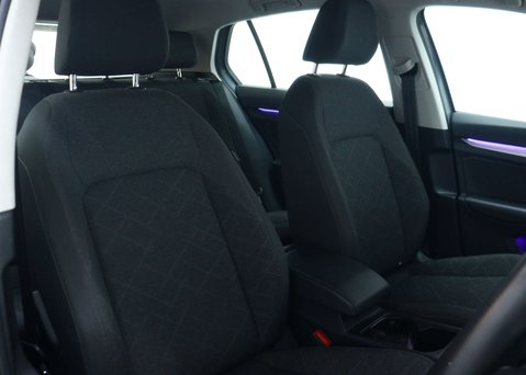 Volkswagen Golf 1.0 eTSI MHEV Life Hatchback 5dr Petrol Hybrid DSG Euro 6 (s/s) (110 ps) 46