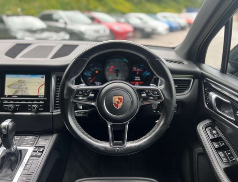 Porsche Macan 3.0 Macan S Semi-Auto 4WD 5dr 22