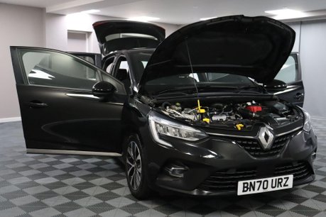 Renault Clio ICONIC TCE BOSE 15