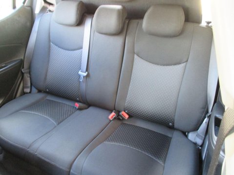 Vauxhall Viva 1.0i SE Euro 6 5dr 28