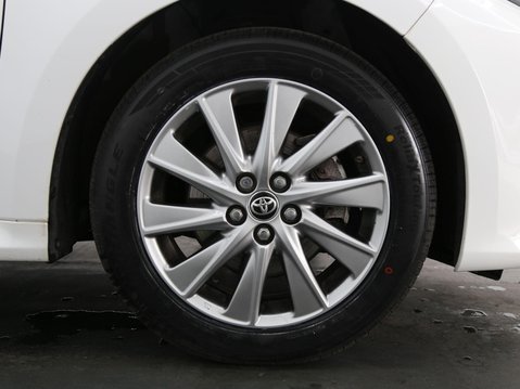 Toyota Yaris 1.5 VVT-h Icon E-CVT Euro 6 (s/s) 5dr 26