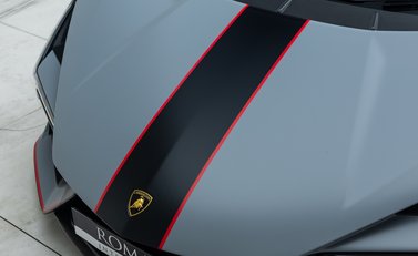 Lamborghini Revuelto 34