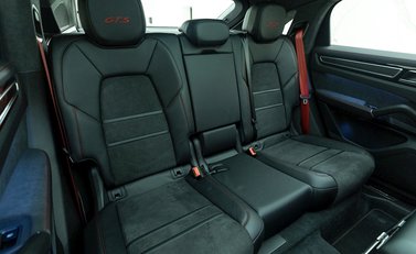 Porsche Cayenne GTS Coupé 13