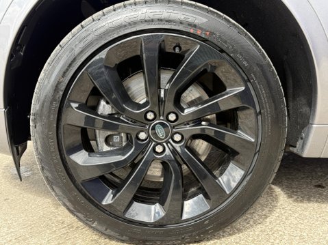 Land Rover Discovery Sport 1.5 P300e 12.2kWh R-Dynamic SE SUV 5dr Petrol Plug-in Hybrid Auto 4WD Euro 18