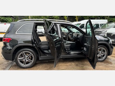 Mercedes-Benz GLB 2.0 GLB220d AMG Line (Premium) 8G-DCT 4MATIC Euro 6 (s/s) 5dr 9