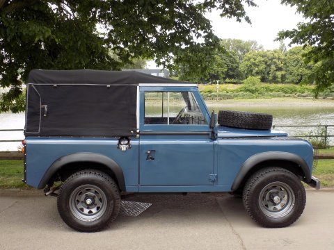 Land Rover 88 Series III SWB - John Brown HQ Special Edition 6