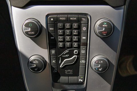 Volvo V40 D3 INSCRIPTION 32