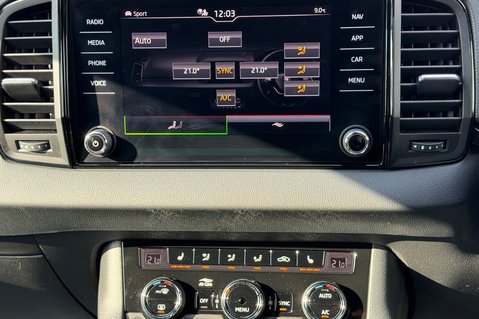 Skoda Karoq SPORTLINE TSI DSG AUTOMATIC - METEOR GREY -PAN ROOF -APPLE CARPLAY 44
