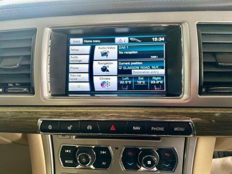 Jaguar XF 2.2d Premium Luxury Sportbrake Auto Euro 5 (s/s) 5dr 30