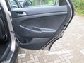 Hyundai TUCSON 2.0 CRDi SE Nav 4WD Euro 6 5dr 49