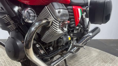 Moto Guzzi V7 750 2009 26K NEW MOT SERVICED 1 OWNER MODERN RETRO BIKE 750CC 20
