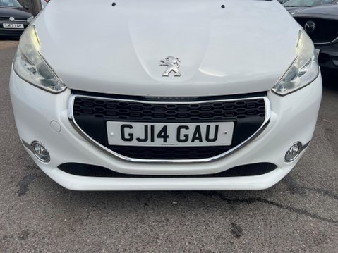 Peugeot 208 1.2 VTi Style Euro 5 3dr 9