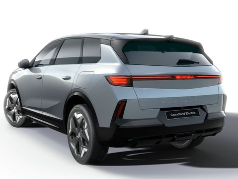 New Grandland Ultimate Electric AWD 73kW 325PS Auto from £395 per month on 10.9% APR PCP 2