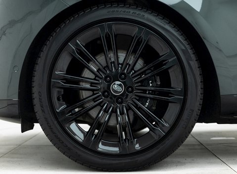 Land Rover Range Rover P400 Autobiography LWB 7 Seater 8