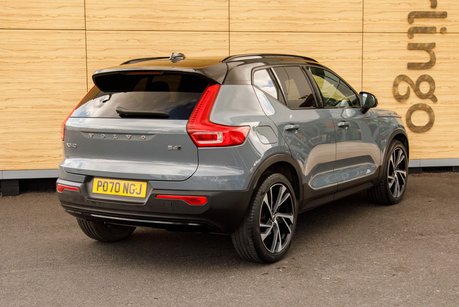 Volvo XC40 B4 R-DESIGN PRO AWD MHEV