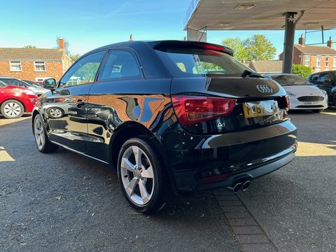 Audi A1 TFSI SPORT NAV 5