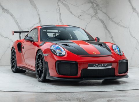 Porsche 911 GT2 RS Weissach (991) 9