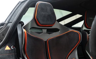 McLaren 765LT 13