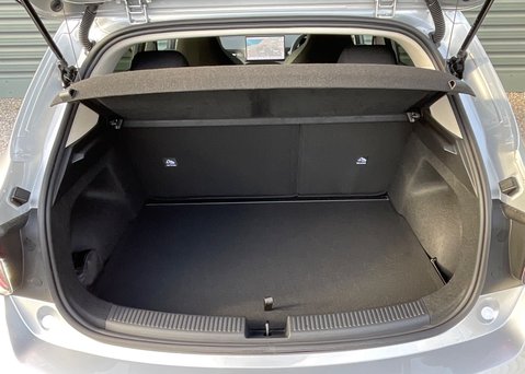 MG MG4 EV URBAN 53.9kWh PREMIUM 11