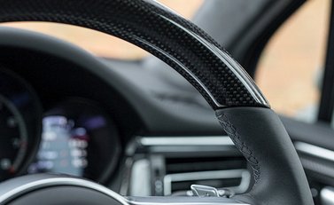 Porsche Macan Turbo 17