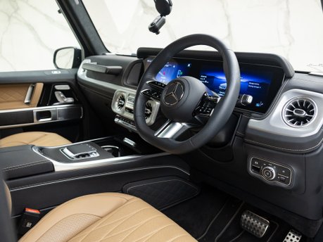 Mercedes-Benz G Class G580 with EQ-TECHNOLOGY