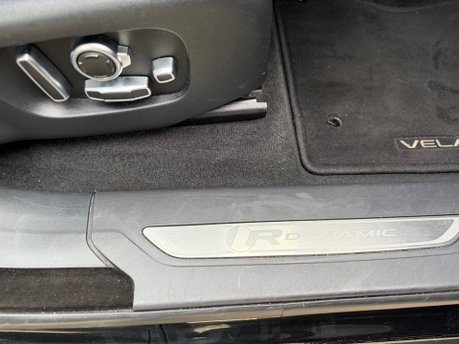 Land Rover Range Rover Velar R-DYNAMIC HSE 300D 36