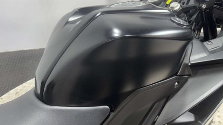 Yamaha R125 YZF 2023 ONLY 4K 1 OWNER NEW MOT SERVICED SPORTS BIKE 125CC 15